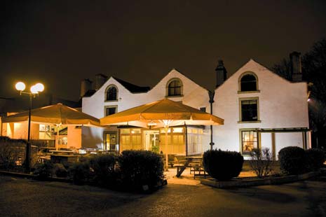 Family entertainment and fun is welcomed, with regular events and themed evenings held in the Manor Bar hosting live music, homemade food and a Sunday carvery.