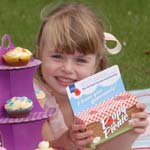 6 Year Old Poppy Hosts 'Right Royal Picnic' To Aid Servicemen