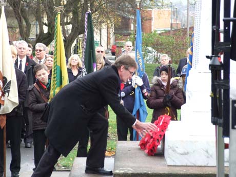 The Deputy Mayor Lays His Wreat At Staveley Memorial