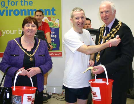 The Mayor and Mayoress of Chesterfield help to collect for the 73 Engineers and get their stickers from Lt. Col. David Jones
