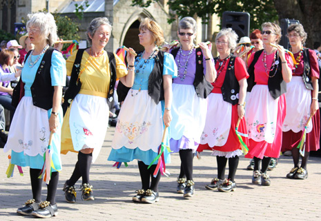 Chesterfield Morris and Garland Dancers gave a colourful and energetic display