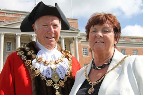 The Mayor and Lady Mayoress outside the Town Hall