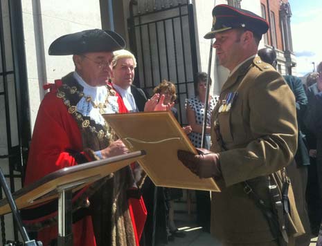 the 575 Sherwood Foresters Field Squadron (Air Support) (Volunteers) received the Freedom Scroll from the Mayor of Chesterfield outside the Town Hall