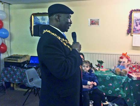 Having attended the Village Fayre in the Summer, the Mayor, Cllr Alexis Diouf declared himself delighted to be back in New Whittington.