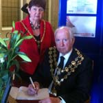 Holocaust Memorial Day Commemorated At Town Hall