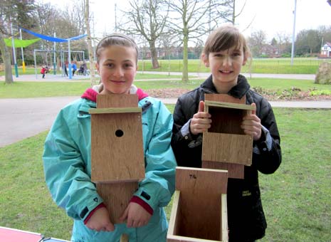 L-R: Melissa Grafton (age 10 years) and Georgia Burton (age 10 years) step up to the nest box challenge at Queen's Park