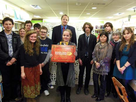 Anti-Poverty campaigners from across Chesterfield met at Oxfam's Knifesmithgate branch to discuss International Aid with their MP, Toby Perkins.