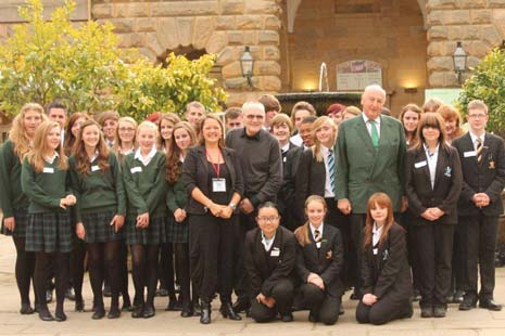 Shirebrook Pupils Meet The Duke As They View Chatsworth's Art Collection