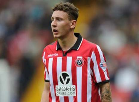 Chesterfield have signed young left-sider Callum McFadzean on loan from Sheffield United until Saturday, January 4th.