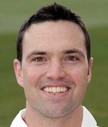 Opening batsman Stephen Moore has joined Derbyshire County Cricket Club on a two-year contract.