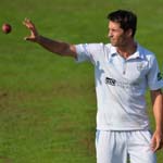 Stubborn Woakes Frustrates Derbyshire On Day One