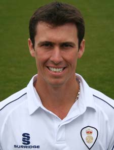 New Derbyshire skipper, Wayne Madsen, is expecting the youth and experience to be a good mix in the forthcoming season.