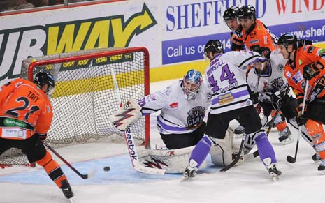 Ashley Tait (left) gets Steelers' third on the way to a 4-2 victory over Brahead Clan and the final of the 2014 Challenge Cup
